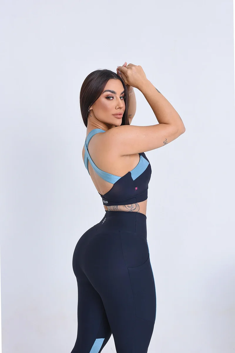 Conjunto Fitness Helena Calça Legging e Top Tam. G cor Preto Azulado