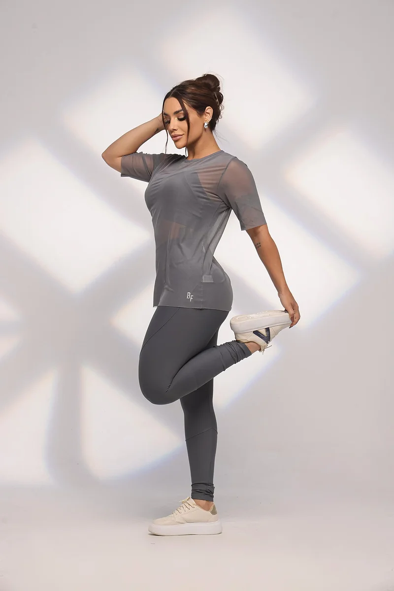 Blusa Tule Cinza Grafite